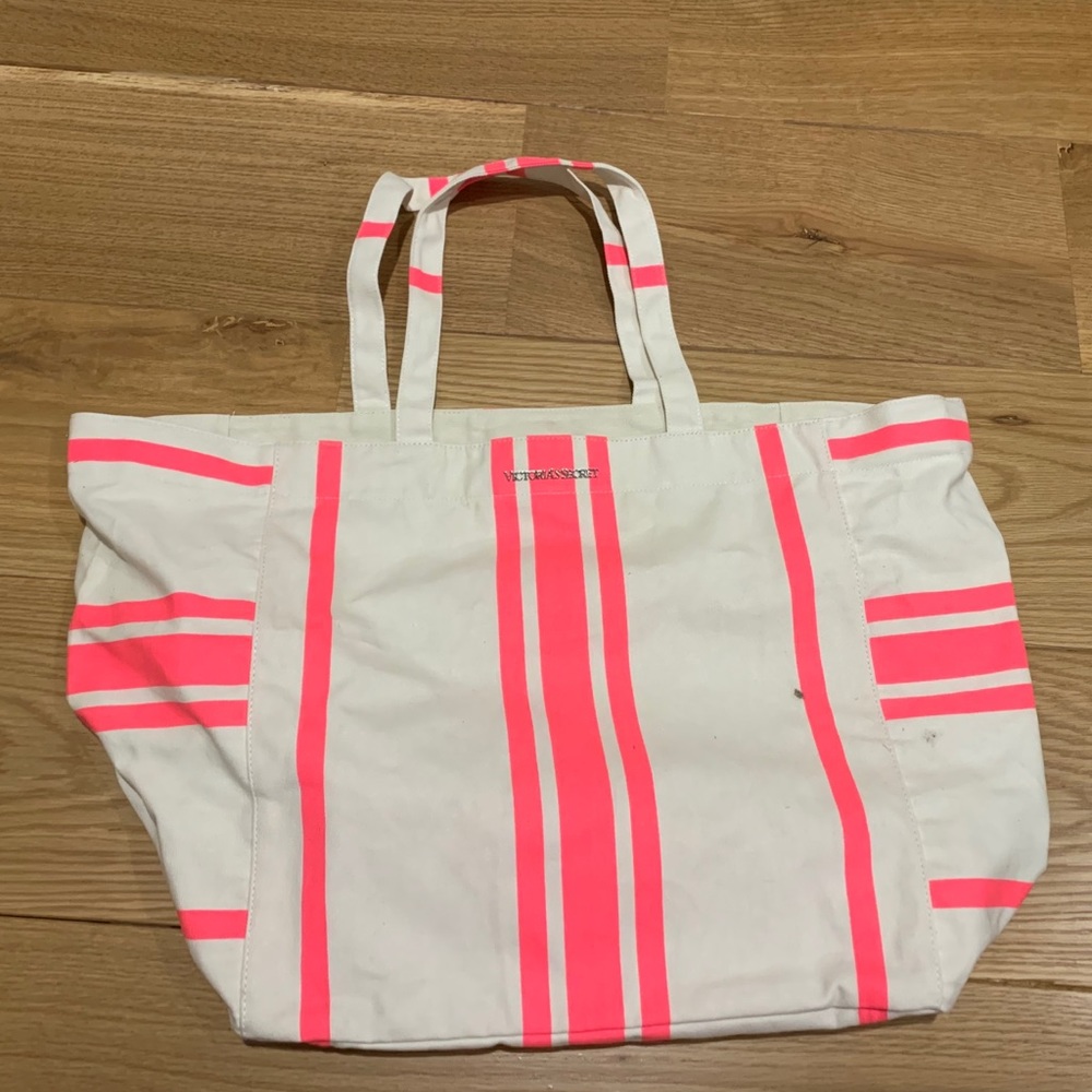 Victoria’s Secret beach bag